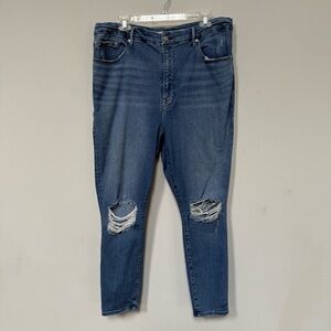 Good American Good Leg Distressed Jeans